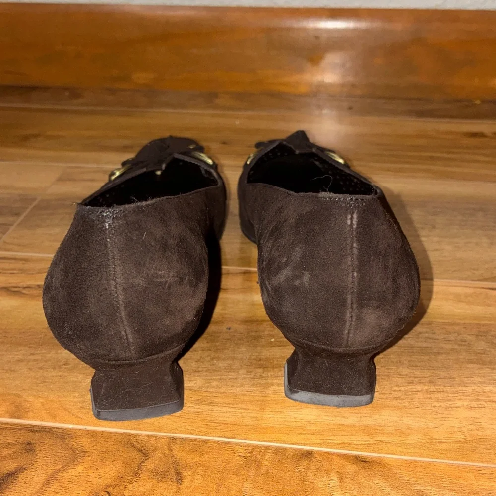 Stuart Weitzman Vintage Square Toe Brown Heels w/ gold accents - womens size 6.5